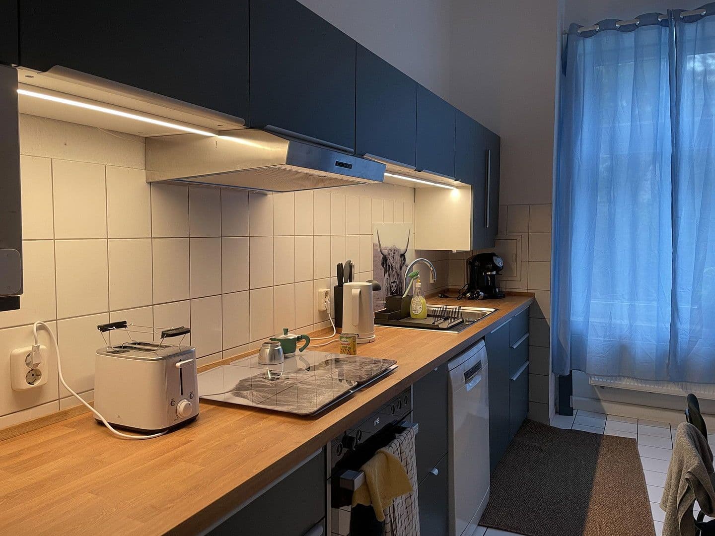 Prenájom bytu 3-izbový 100 m², Riemannstrasse 28, Leipzig, Sasko Prenájom bytu 3-izbový 100 m², Riemannstrasse 28, Leipzig, Sasko