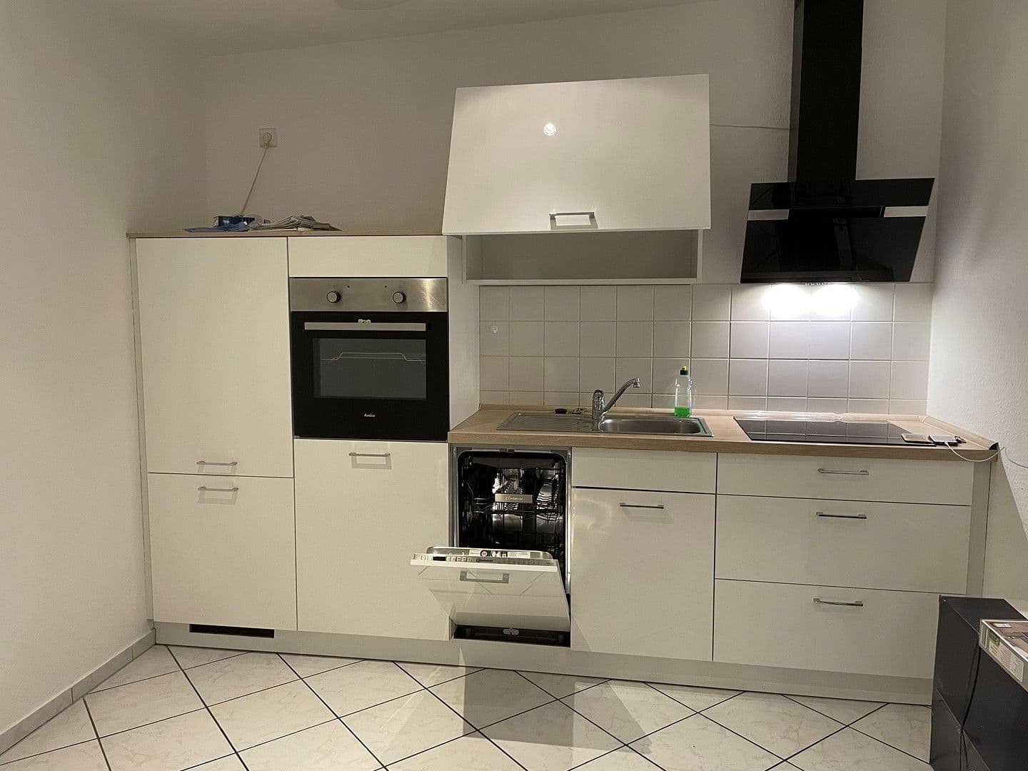 Prenájom bytu 5-izbový 175 m², Dufourstrasse 4, Leipzig, Sasko Prenájom bytu 5-izbový 175 m², Dufourstrasse 4, Leipzig, Sasko