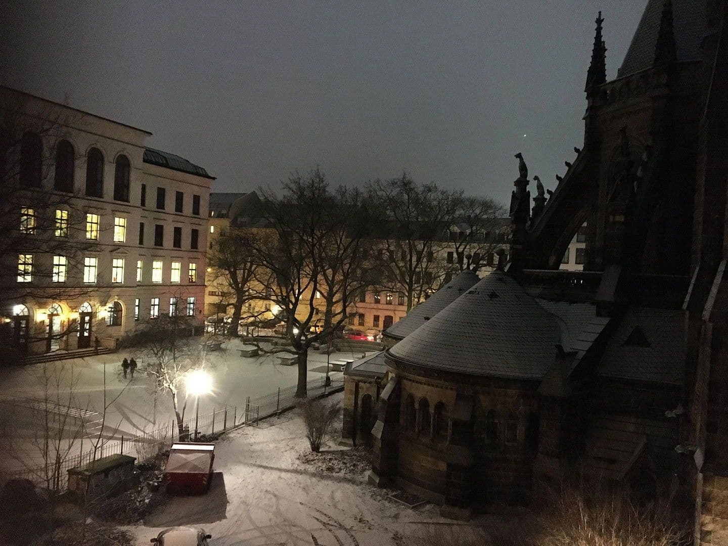 Prenájom bytu 3-izbový 100 m², Riemannstrasse 28, Leipzig, Sasko Prenájom bytu 3-izbový 100 m², Riemannstrasse 28, Leipzig, Sasko