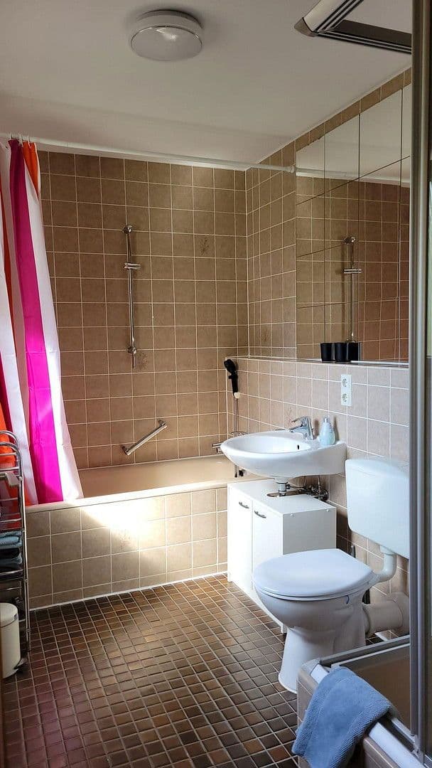 Prenájom bytu 3-izbový 92 m², Offenburger Straße 37, Böblingen, Bádensko-Wurttembersko Prenájom bytu 3-izbový 92 m², Offenburger Straße 37, Böblingen, Bádensko-Wurttembersko