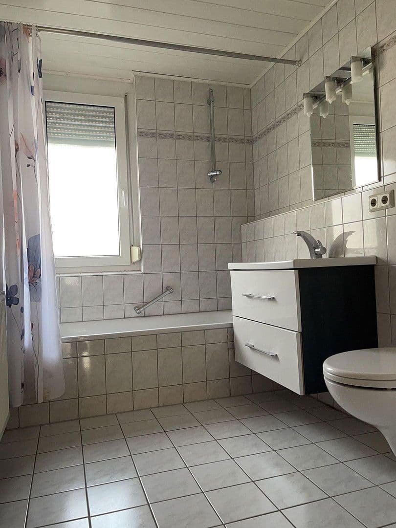 Predaj domu 134 m², pozemek 150 m², Stuttgart, Bádensko-Wurttembersko Predaj domu 134 m², pozemek 150 m², Stuttgart, Bádensko-Wurttembersko