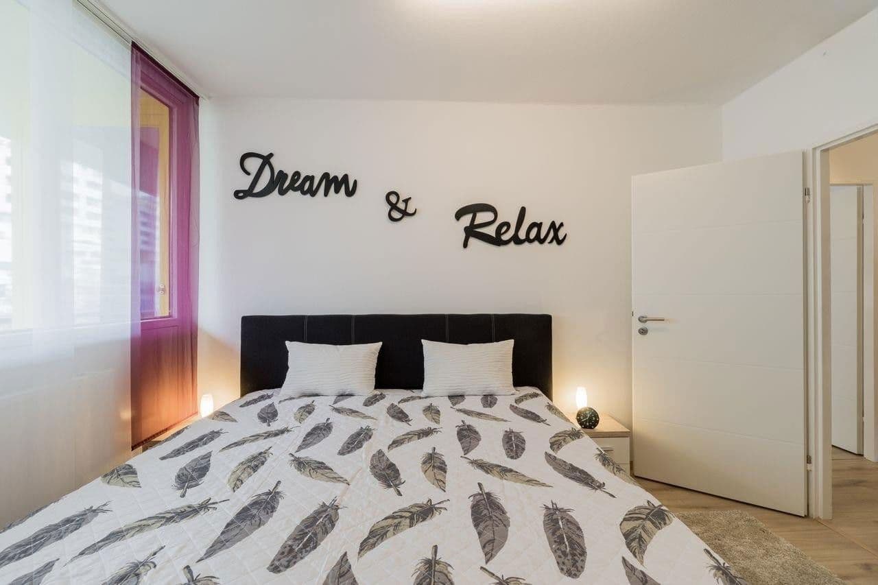 Predaj bytu 2-izbový 57 m², Berlin, Berlín Predaj bytu 2-izbový 57 m², Berlin, Berlín