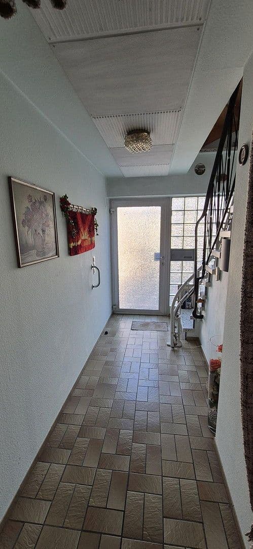 Predaj domu 152 m², pozemek 595 m², Sulz am Neckar, Bádensko-Wurttembersko Predaj domu 152 m², pozemek 595 m², Sulz am Neckar, Bádensko-Wurttembersko