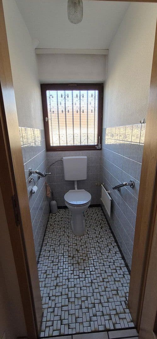 Predaj domu 152 m², pozemek 595 m², Sulz am Neckar, Bádensko-Wurttembersko Predaj domu 152 m², pozemek 595 m², Sulz am Neckar, Bádensko-Wurttembersko