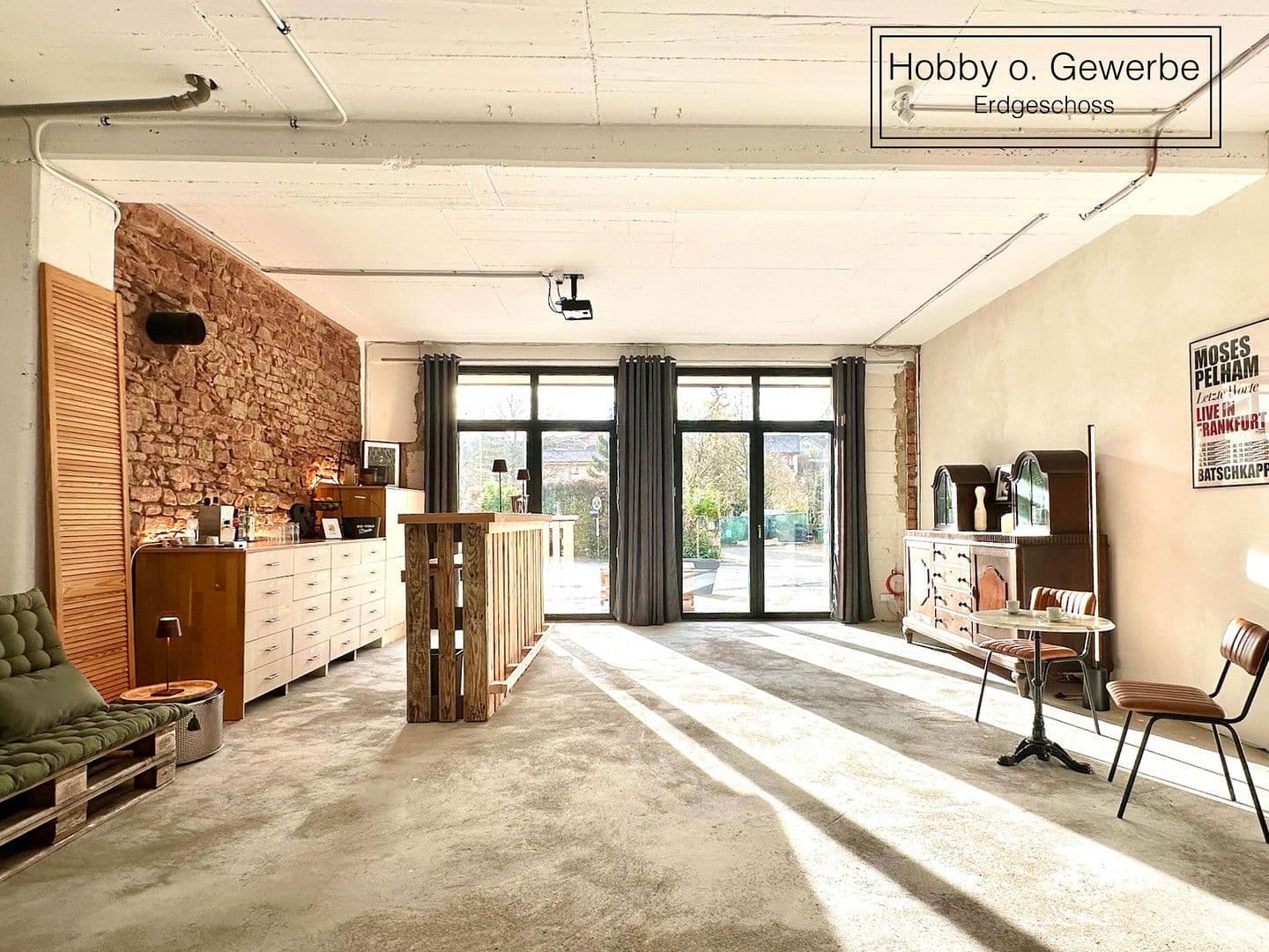 Predaj domu 384 m², pozemek 970 m², Mannebach, Porýnie-Falcko Predaj domu 384 m², pozemek 970 m², Mannebach, Porýnie-Falcko