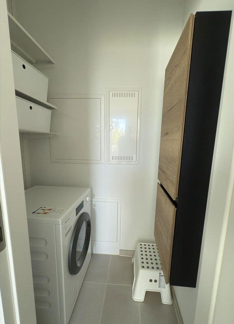 Prenájom bytu 1-izbový 45 m², Berlin, Berlín Prenájom bytu 1-izbový 45 m², Berlin, Berlín