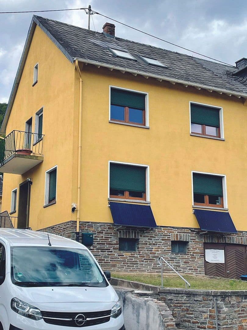 Predaj domu 170 m², pozemek 1.554 m², Müden (Mosel), Porýnie-Falcko Predaj domu 170 m², pozemek 1.554 m², Müden (Mosel), Porýnie-Falcko
