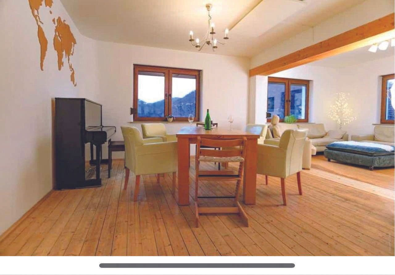 Predaj domu 170 m², pozemek 1.554 m², Müden (Mosel), Porýnie-Falcko Predaj domu 170 m², pozemek 1.554 m², Müden (Mosel), Porýnie-Falcko