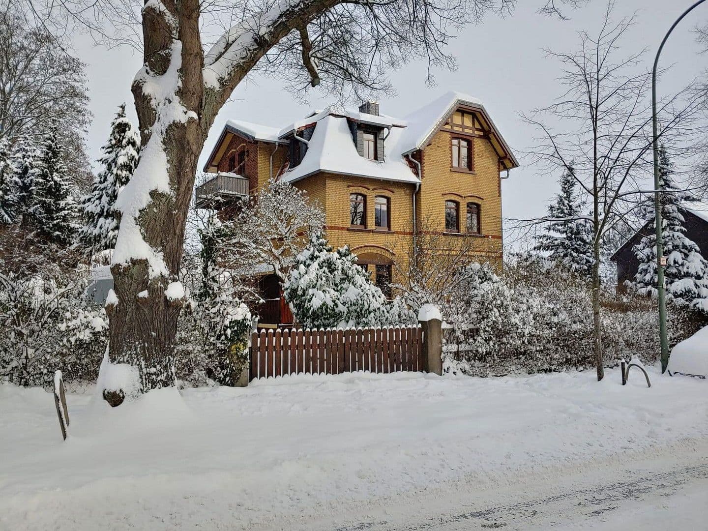 Predaj domu 222 m², pozemek 637 m², Ahnatalstraße 58, Kassel, Hesensko Predaj domu 222 m², pozemek 637 m², Ahnatalstraße 58, Kassel, Hesensko