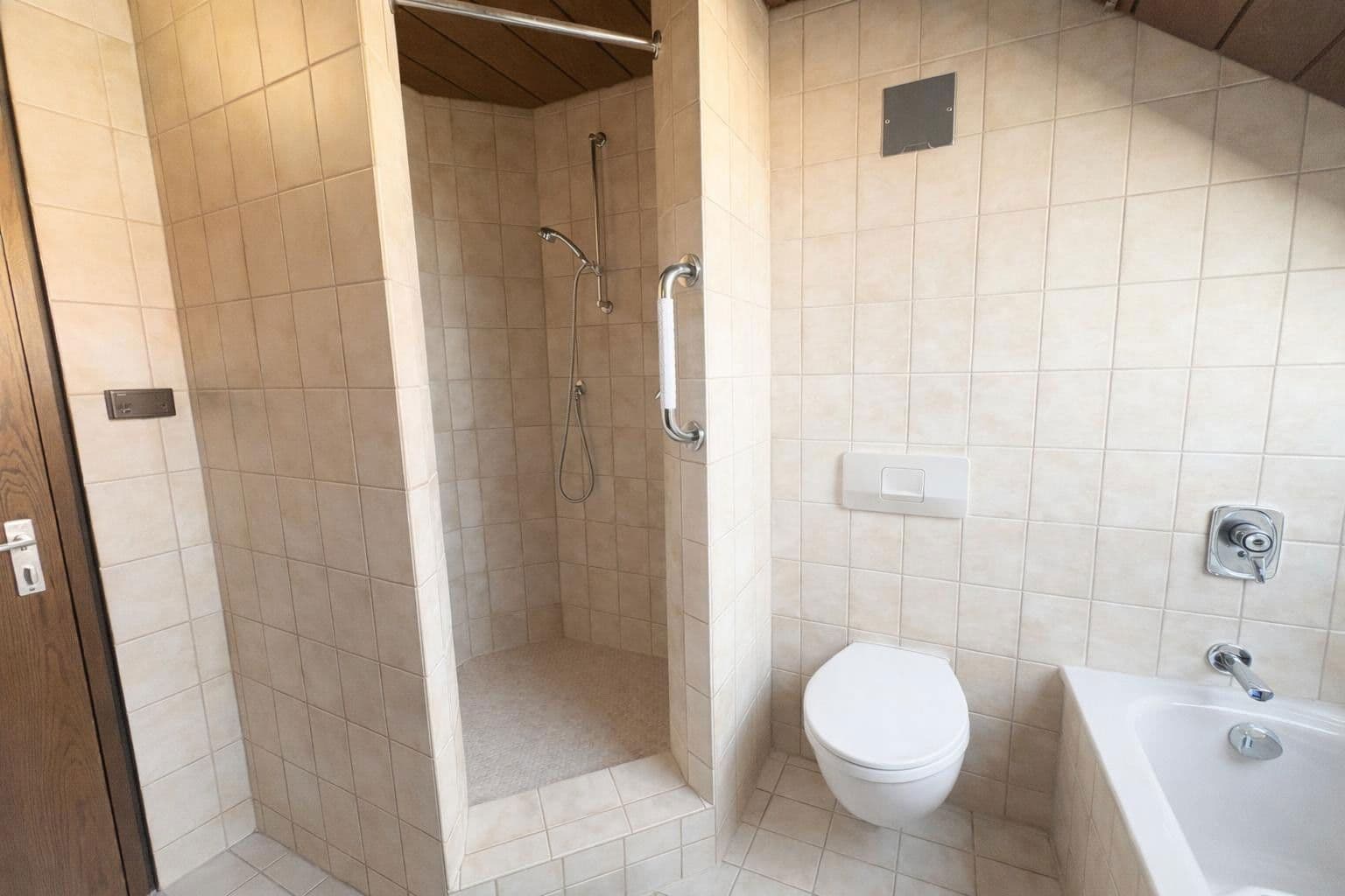 Prenájom bytu 4-izbový 129 m², Ostfildern, Bádensko-Wurttembersko Prenájom bytu 4-izbový 129 m², Ostfildern, Bádensko-Wurttembersko