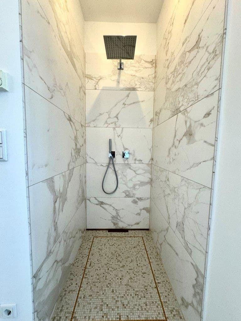 Prenájom bytu 3-izbový 187 m², Müggelseedamm 288, Berlin, Berlín Prenájom bytu 3-izbový 187 m², Müggelseedamm 288, Berlin, Berlín