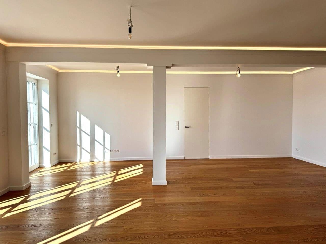 Prenájom bytu 3-izbový 187 m², Müggelseedamm 288, Berlin, Berlín Prenájom bytu 3-izbový 187 m², Müggelseedamm 288, Berlin, Berlín