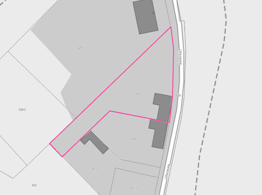 Predaj pozemku 1.779 m², Uferweg 11, Bad Muskau - Mužakow, Sasko Predaj pozemku 1.779 m², Uferweg 11, Bad Muskau - Mužakow, Sasko