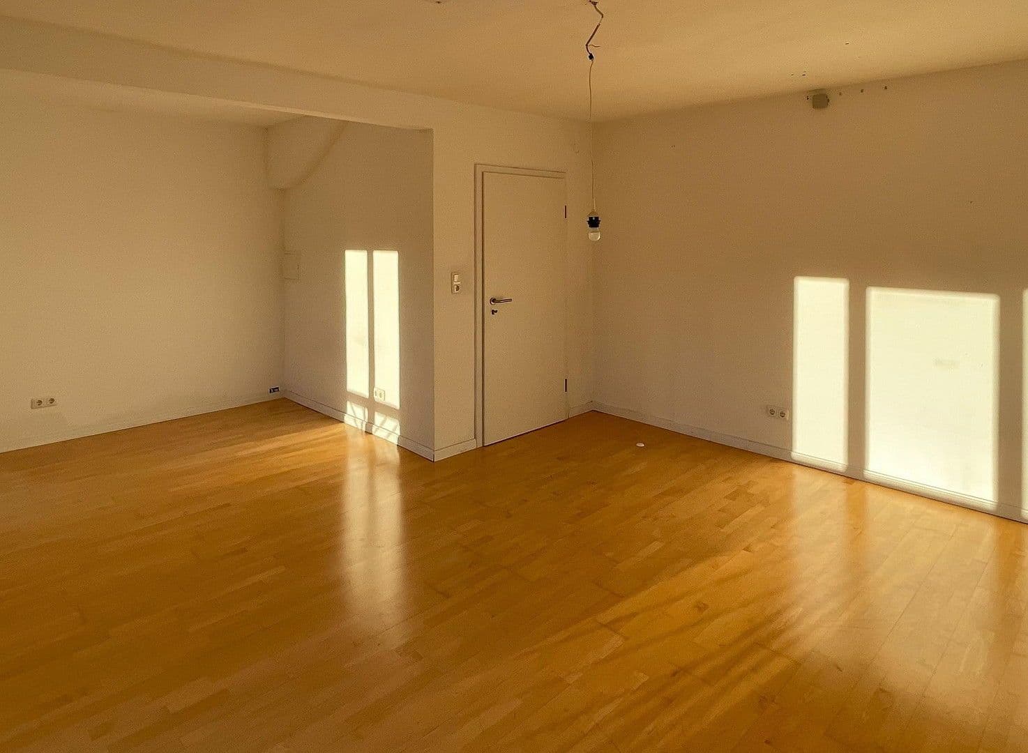 Predaj domu 199 m², pozemek 340 m², Busestr.67, Bremen, Brémy Predaj domu 199 m², pozemek 340 m², Busestr.67, Bremen, Brémy