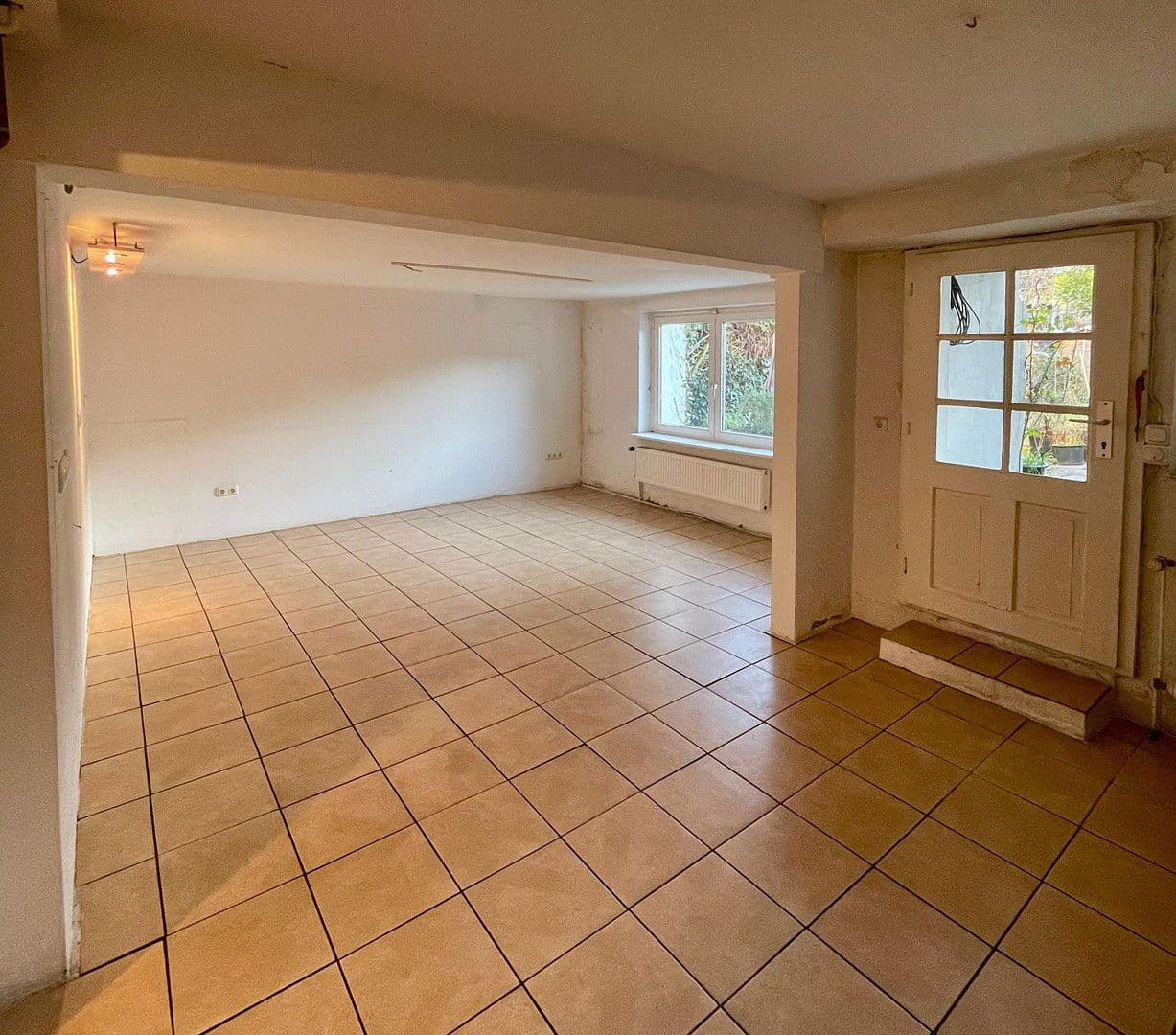 Predaj domu 199 m², pozemek 340 m², Busestr.67, Bremen, Brémy Predaj domu 199 m², pozemek 340 m², Busestr.67, Bremen, Brémy