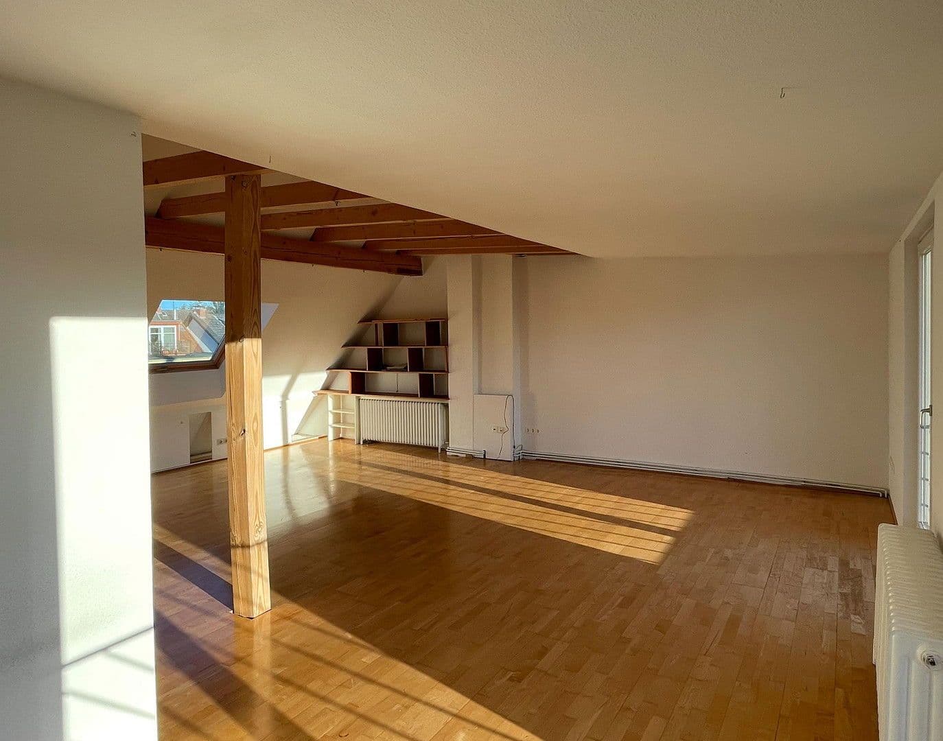 Predaj domu 199 m², pozemek 340 m², Busestr.67, Bremen, Brémy Predaj domu 199 m², pozemek 340 m², Busestr.67, Bremen, Brémy