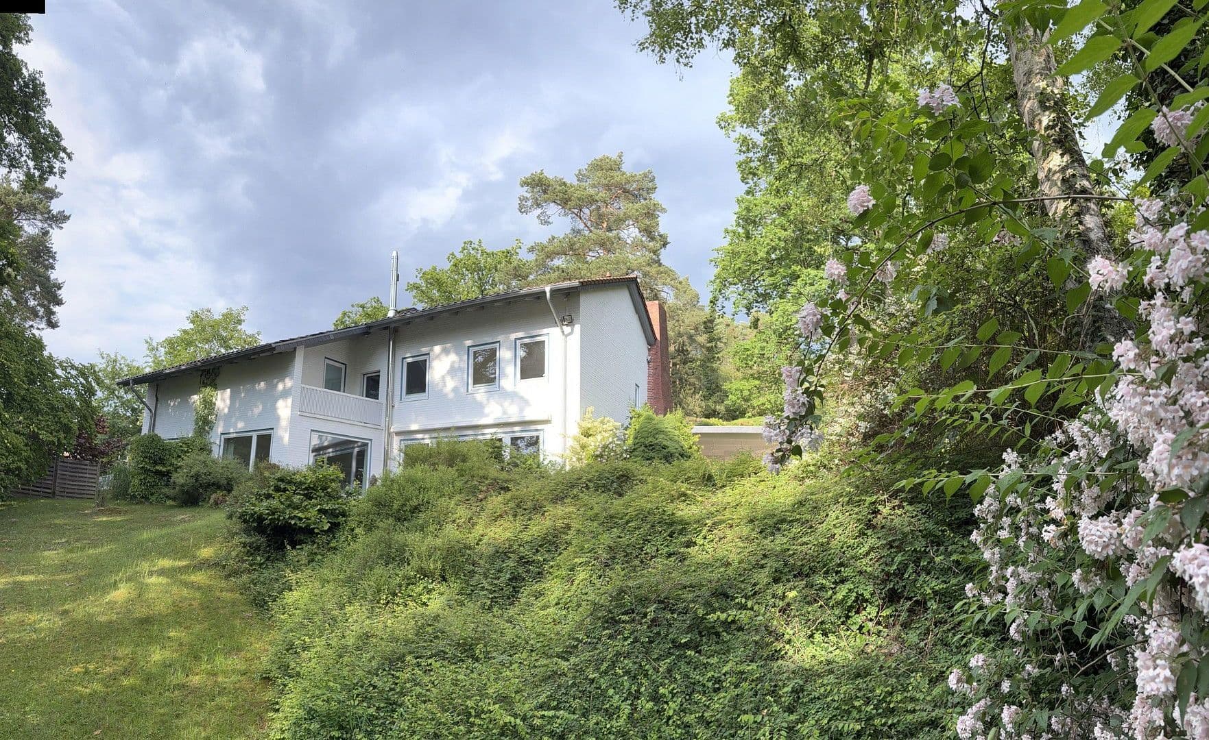 Predaj domu 377 m², pozemek 4.842 m², Deutsch Evern, Dolné Sasko Predaj domu 377 m², pozemek 4.842 m², Deutsch Evern, Dolné Sasko