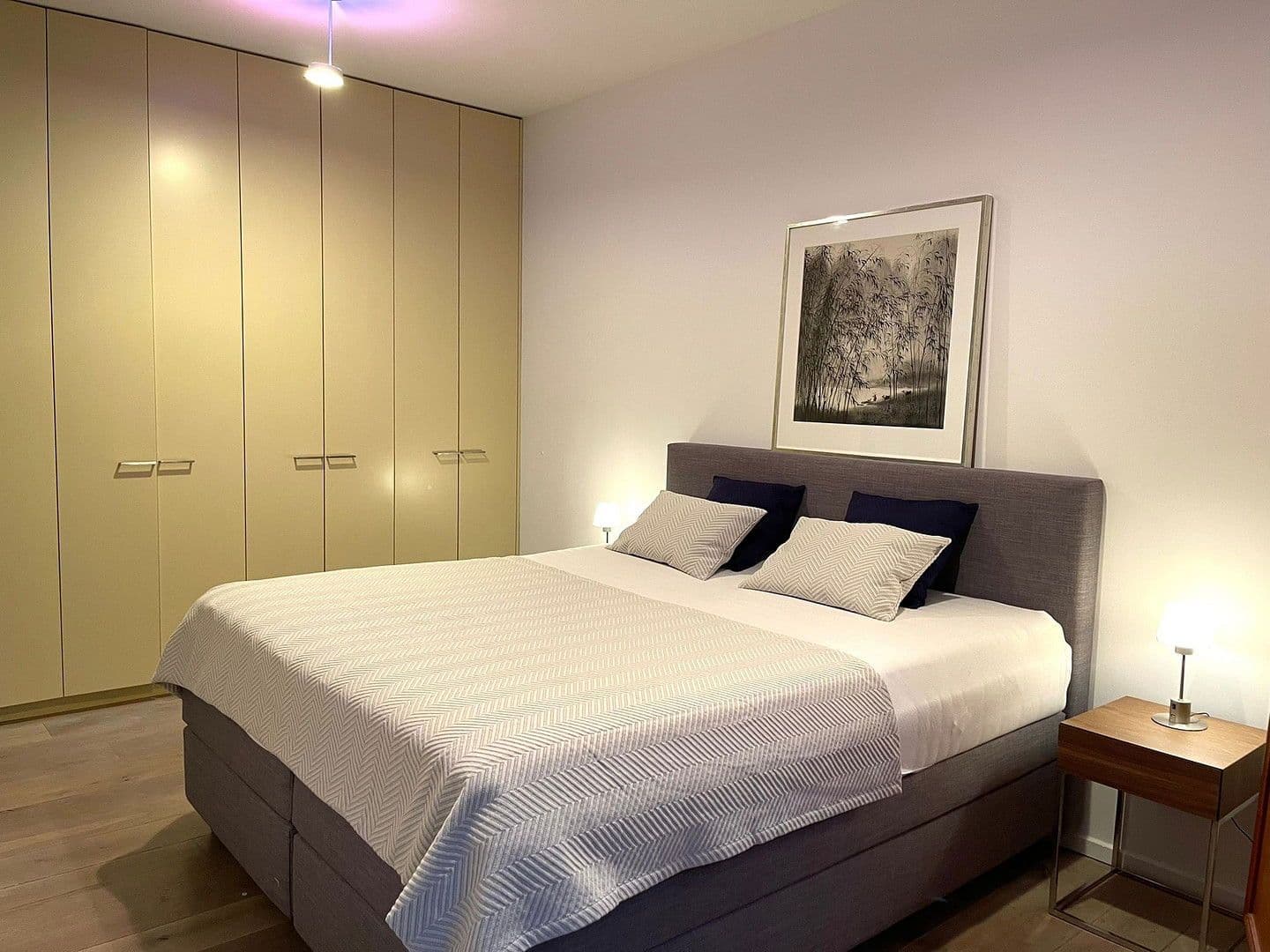 Prenájom bytu 3-izbový 124 m², Am Kaiserkai 57, Hamburg, Hamburg Prenájom bytu 3-izbový 124 m², Am Kaiserkai 57, Hamburg, Hamburg