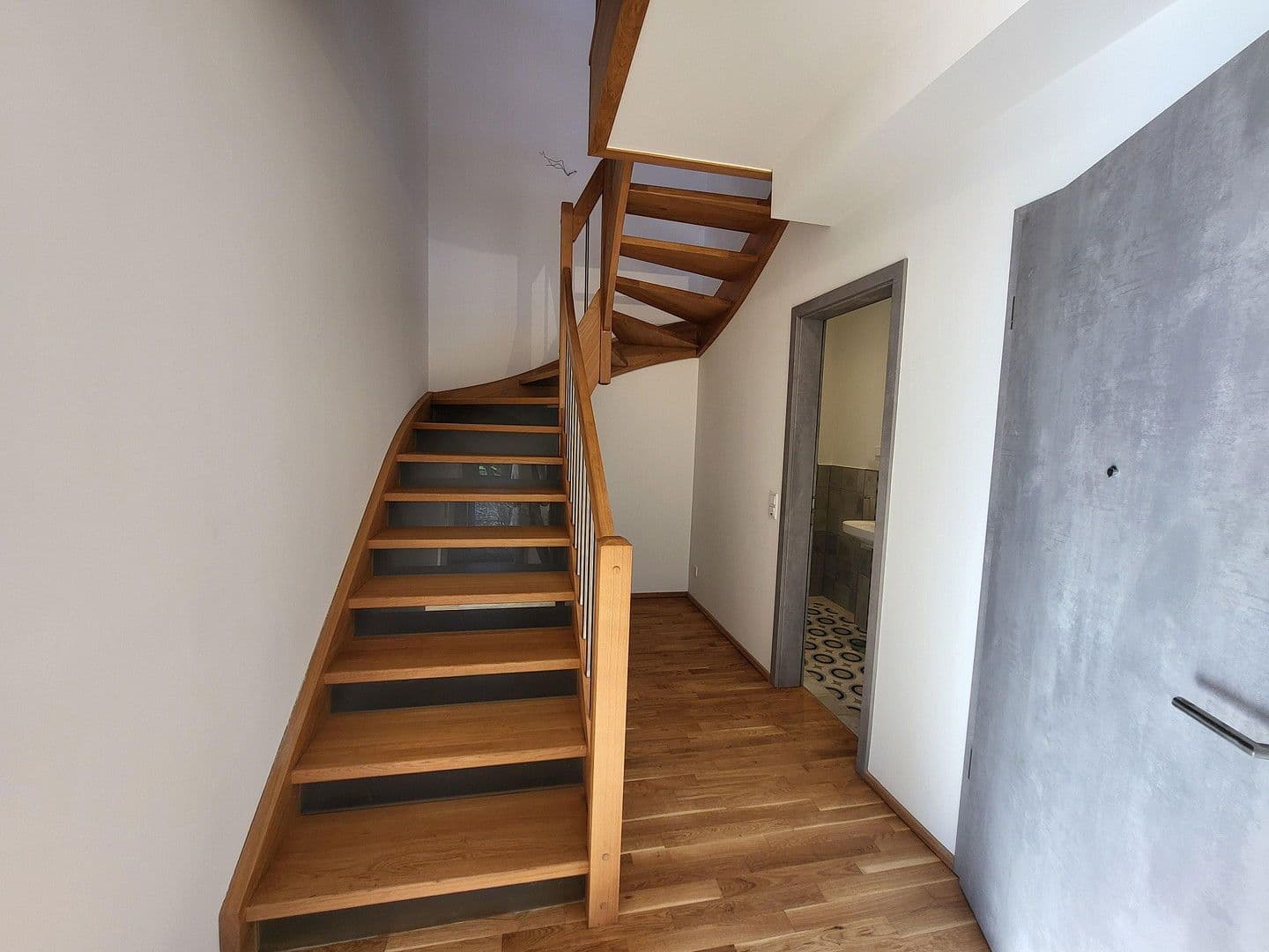 Prenájom bytu 4-izbový 136 m², Kehrstraße 8b, Göttingen, Dolné Sasko Prenájom bytu 4-izbový 136 m², Kehrstraße 8b, Göttingen, Dolné Sasko