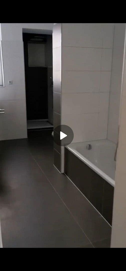 Prenájom bytu 5-izbový 125 m², Bredenscheider Str. 13, Hattingen, Severné Porýnie - Westfálsko Prenájom bytu 5-izbový 125 m², Bredenscheider Str. 13, Hattingen, Severné Porýnie - Westfálsko