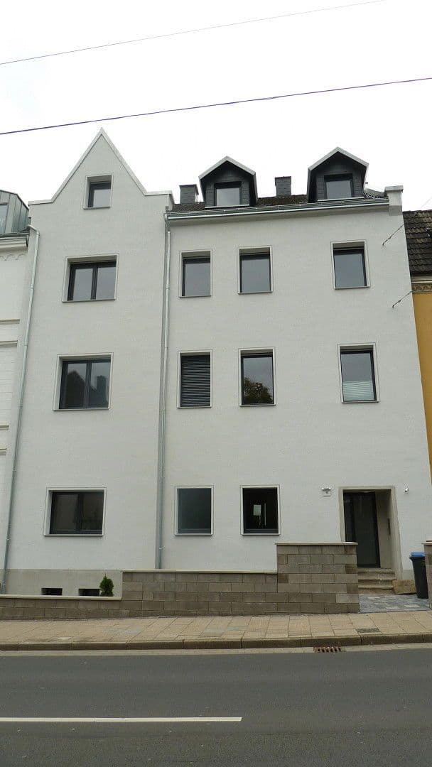 Prenájom bytu 5-izbový 125 m², Bredenscheider Str. 13, Hattingen, Severné Porýnie - Westfálsko Prenájom bytu 5-izbový 125 m², Bredenscheider Str. 13, Hattingen, Severné Porýnie - Westfálsko