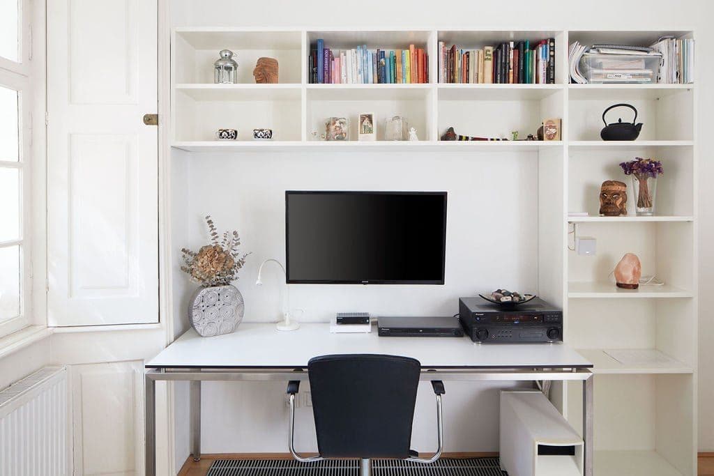 Prenájom bytu 40 m², Karmelitská, Praha, Praha Prenájom bytu 40 m², Karmelitská, Praha, Praha