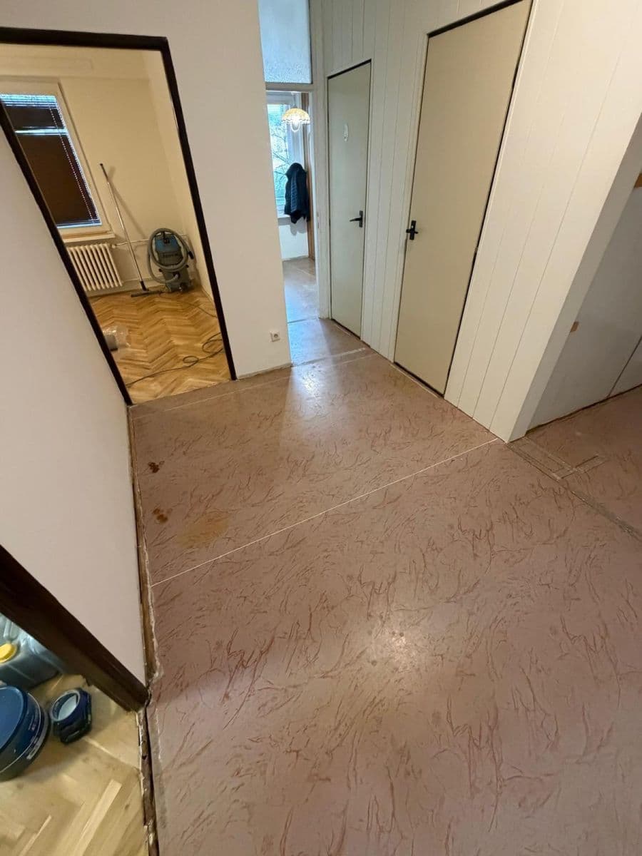 Prenájom bytu 2-izbový 58 m², U Jičínky, Nový Jičín, Moravskoslezský kraj Prenájom bytu 2-izbový 58 m², U Jičínky, Nový Jičín, Moravskoslezský kraj