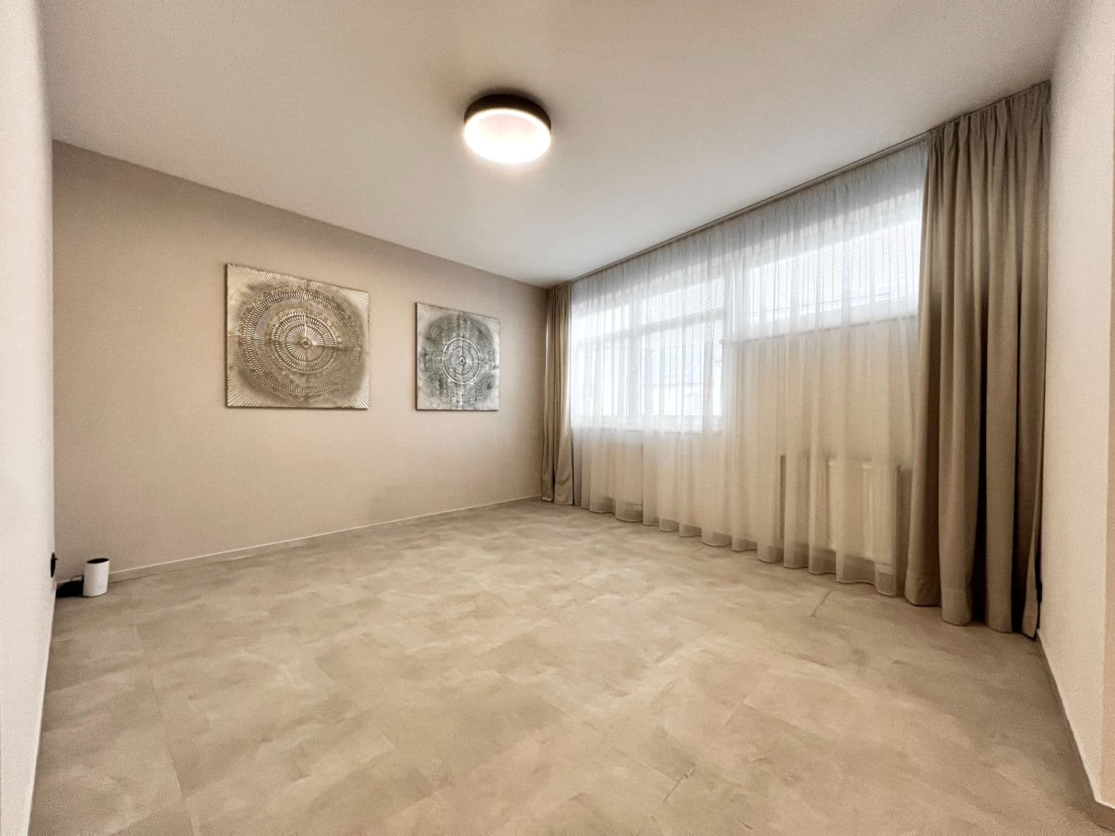 Prenájom bytu 3-izbový 118 m², V Zeleném údolí, Praha, Praha Prenájom bytu 3-izbový 118 m², V Zeleném údolí, Praha, Praha