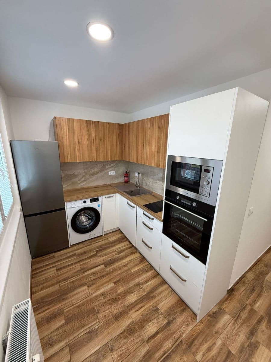 Prenájom bytu 2-izbový 46 m², Komenského, Odolena Voda, Středočeský kraj Prenájom bytu 2-izbový 46 m², Komenského, Odolena Voda, Středočeský kraj