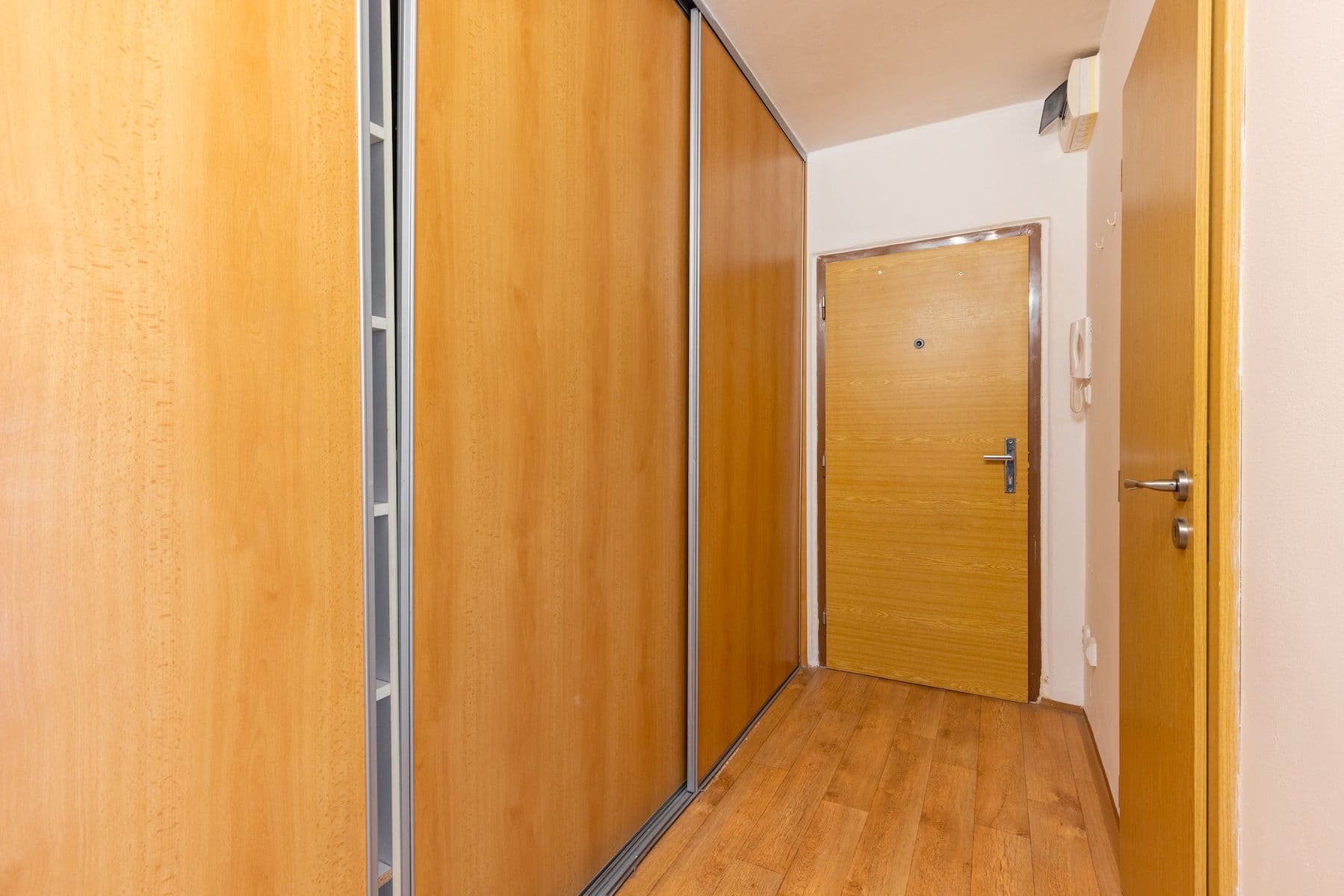 Predaj bytu 2-izbový 43 m², Kurčatovova, Praha, Praha Predaj bytu 2-izbový 43 m², Kurčatovova, Praha, Praha