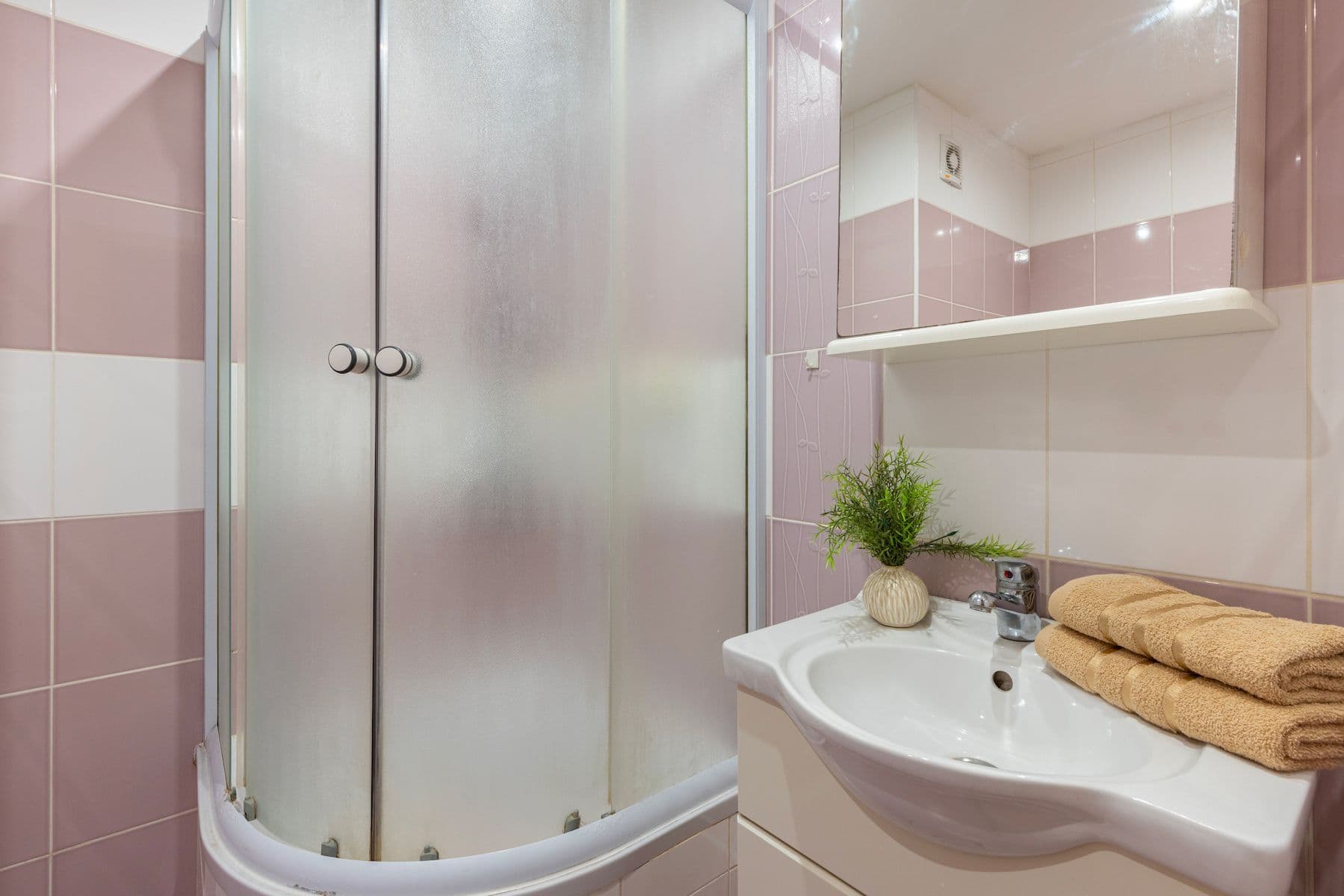 Predaj bytu 2-izbový 43 m², Kurčatovova, Praha, Praha Predaj bytu 2-izbový 43 m², Kurčatovova, Praha, Praha