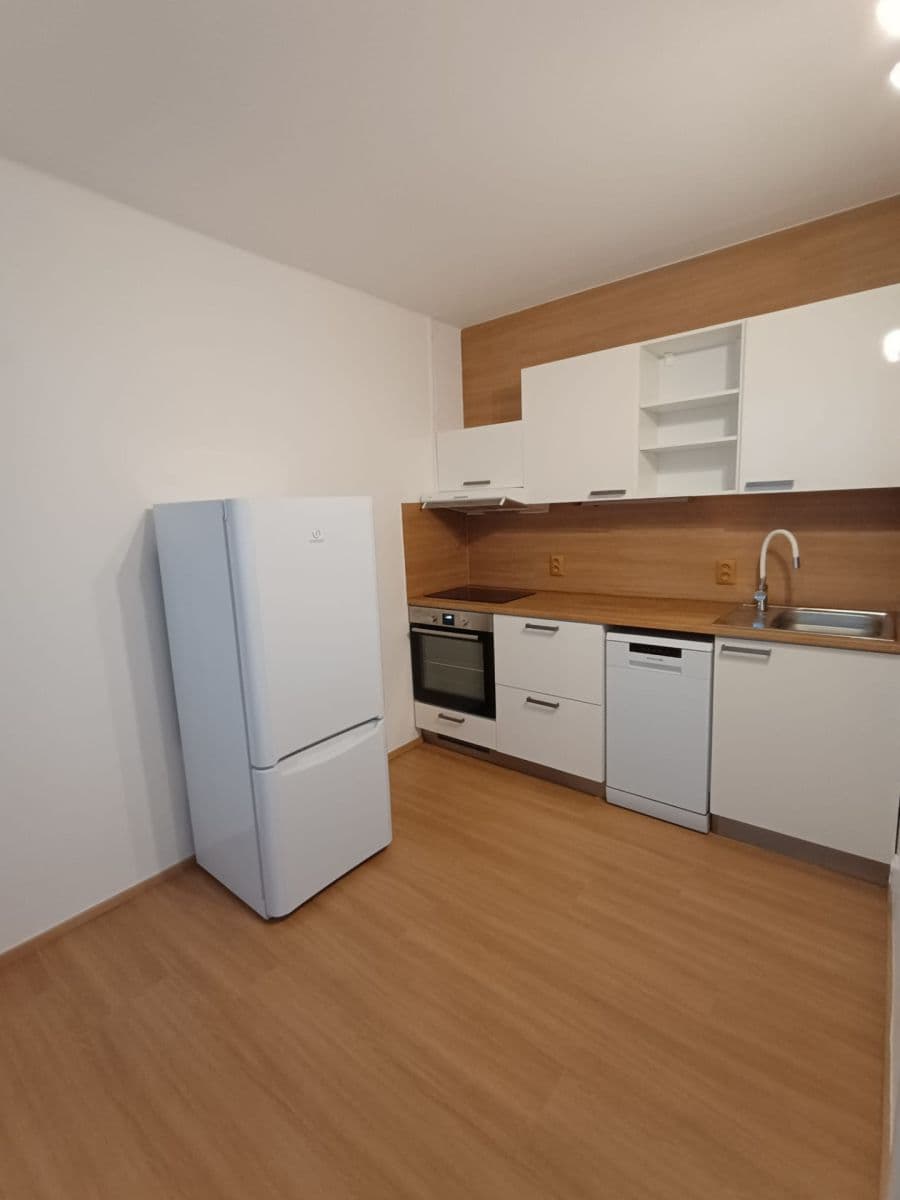Prenájom bytu 1-izbový 40 m², Weberova, Praha, Praha Prenájom bytu 1-izbový 40 m², Weberova, Praha, Praha