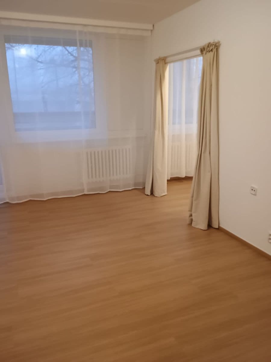 Prenájom bytu 1-izbový 40 m², Weberova, Praha, Praha Prenájom bytu 1-izbový 40 m², Weberova, Praha, Praha