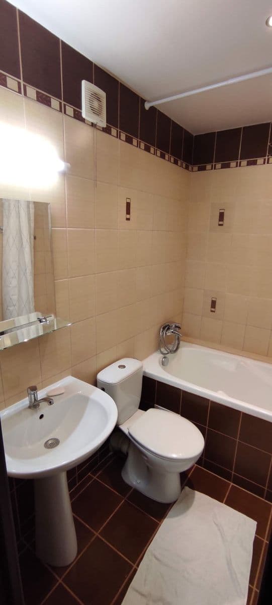 Prenájom bytu 1-izbový 26 m², Repašského, Dúbravka, Bratislavský kraj Prenájom bytu 1-izbový 26 m², Repašského, Dúbravka, Bratislavský kraj