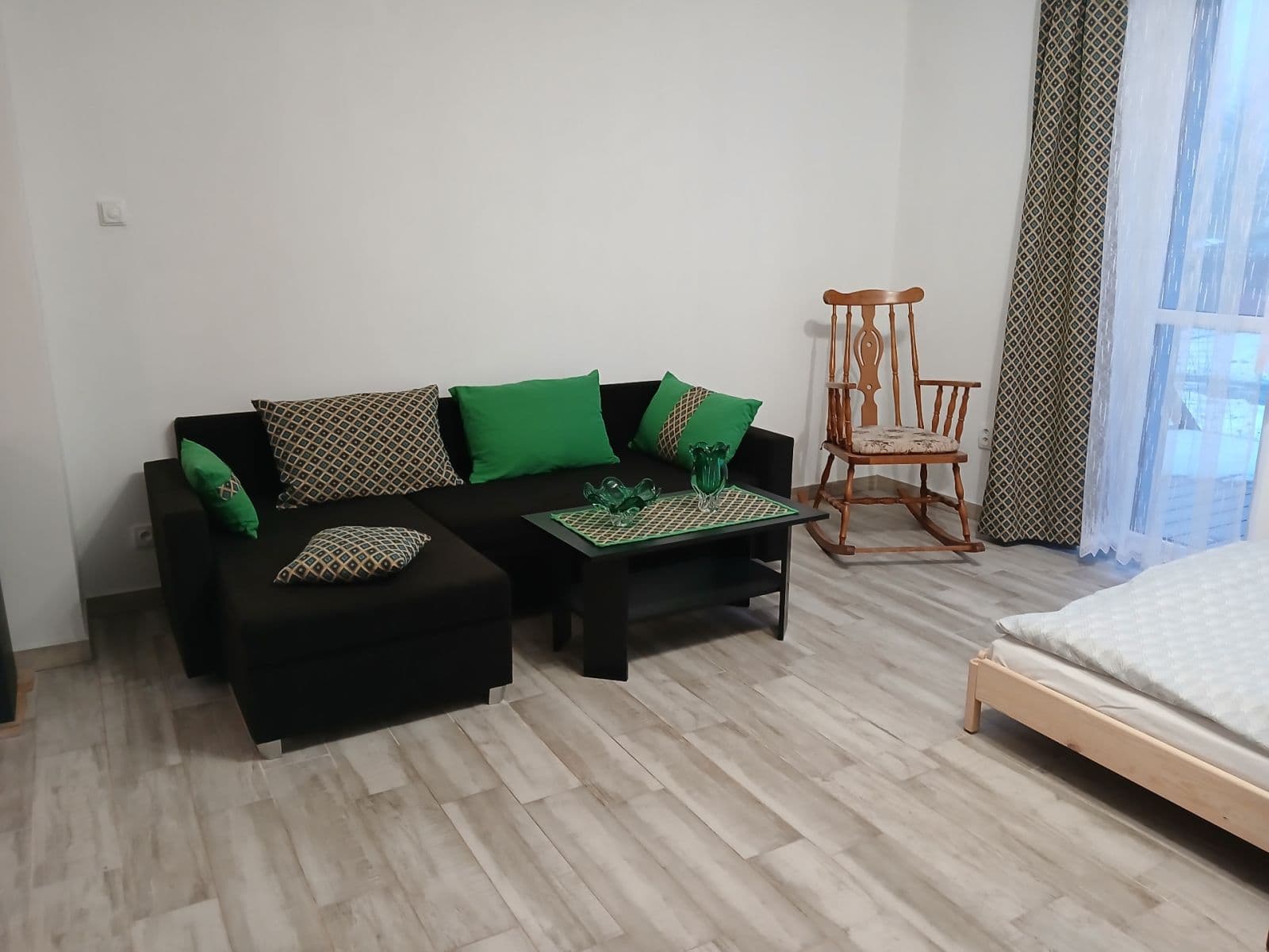 Prenájom bytu 1-izbový 60 m², Merboltice, Ústecký kraj Prenájom bytu 1-izbový 60 m², Merboltice, Ústecký kraj