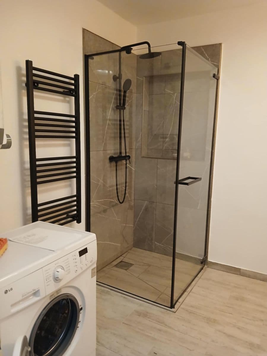 Prenájom bytu 1-izbový 60 m², Merboltice, Ústecký kraj Prenájom bytu 1-izbový 60 m², Merboltice, Ústecký kraj