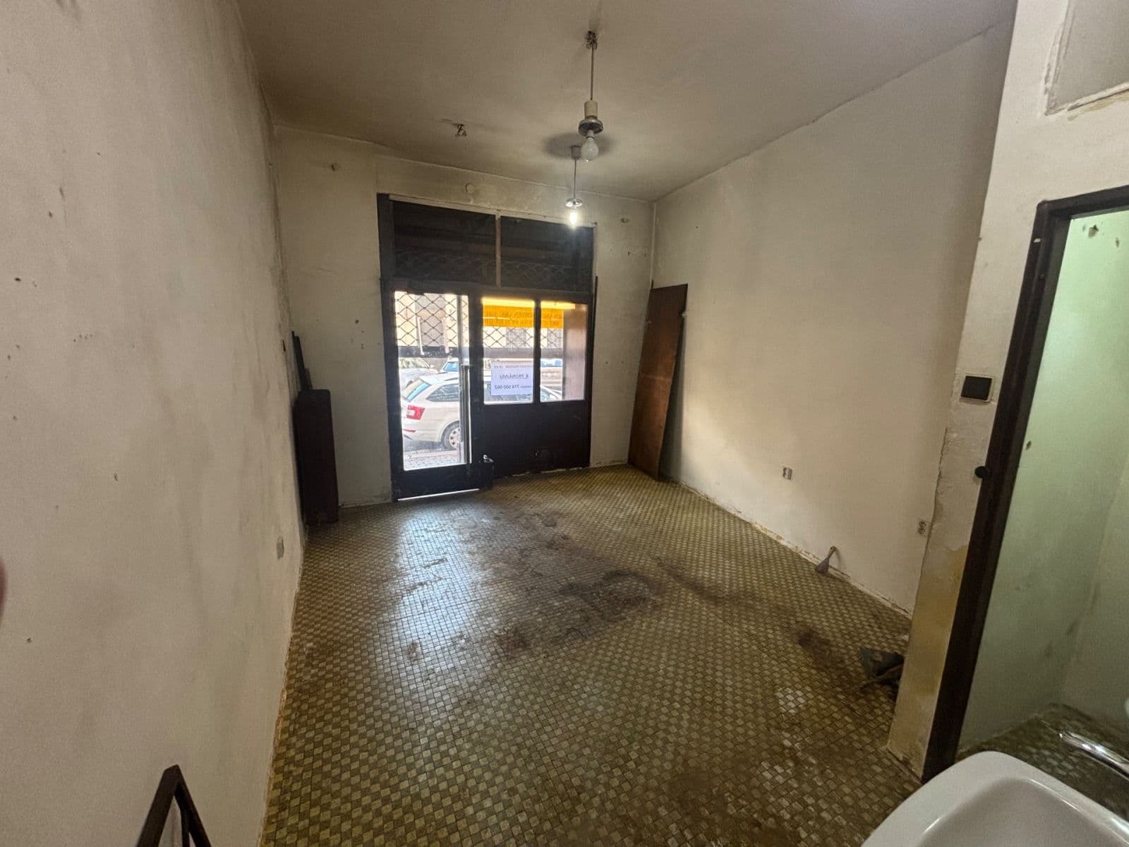 Prenájom nebytového priestoru 18 m², Přístavní, Praha, Praha Prenájom nebytového priestoru 18 m², Přístavní, Praha, Praha