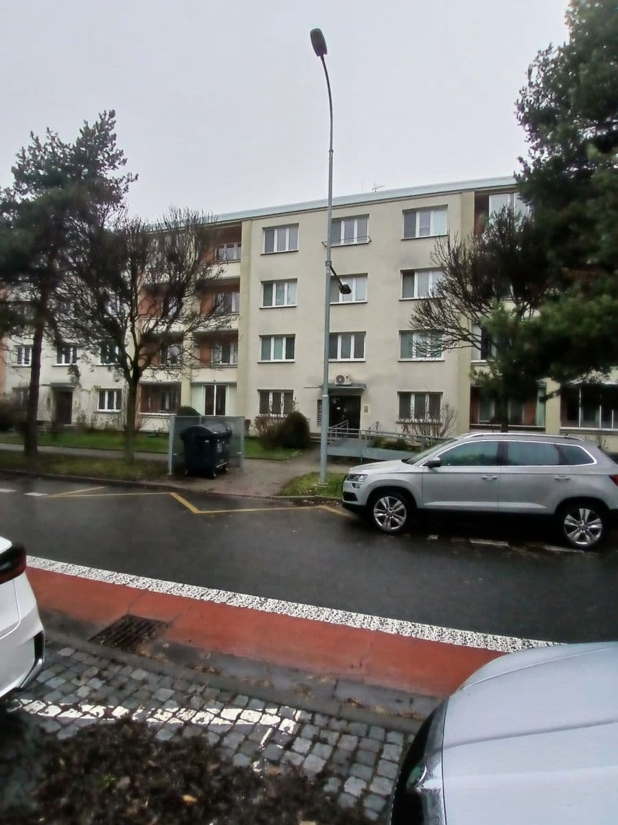 Prenájom bytu 2-izbový 56 m², Tyršova, Zlín, Zlínský kraj Prenájom bytu 2-izbový 56 m², Tyršova, Zlín, Zlínský kraj