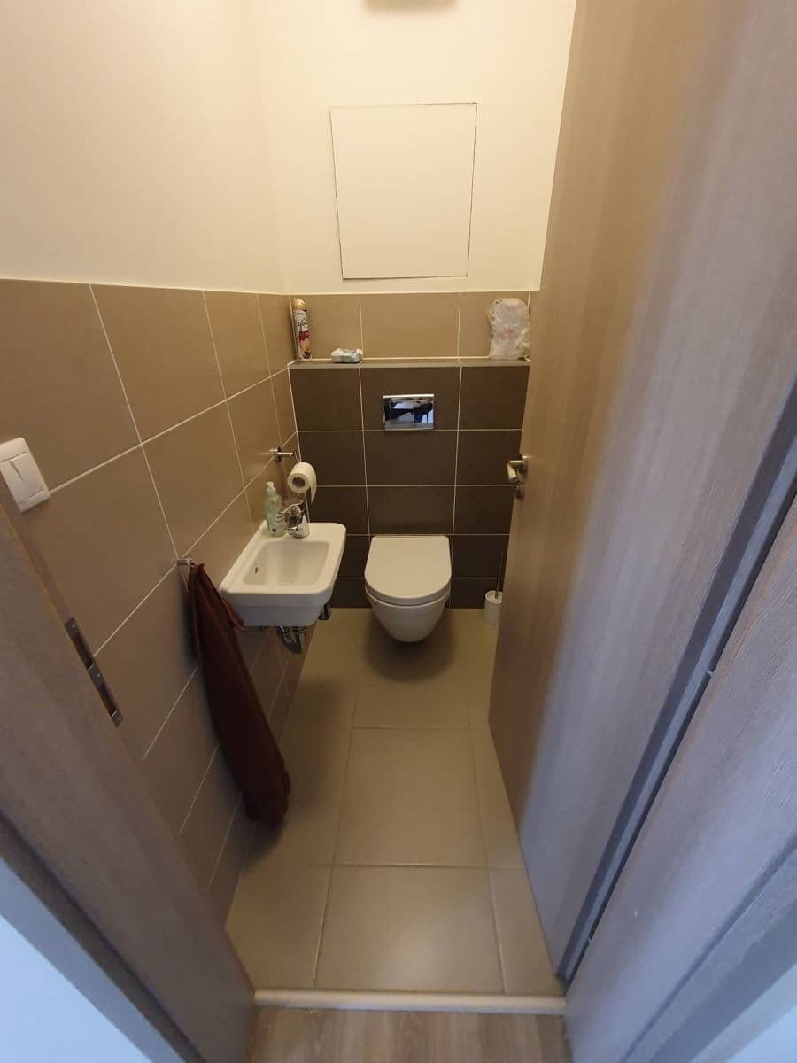 Prenájom bytu 2-izbový 61 m², Edvarda Beneše, Olomouc, Olomoucký kraj Prenájom bytu 2-izbový 61 m², Edvarda Beneše, Olomouc, Olomoucký kraj