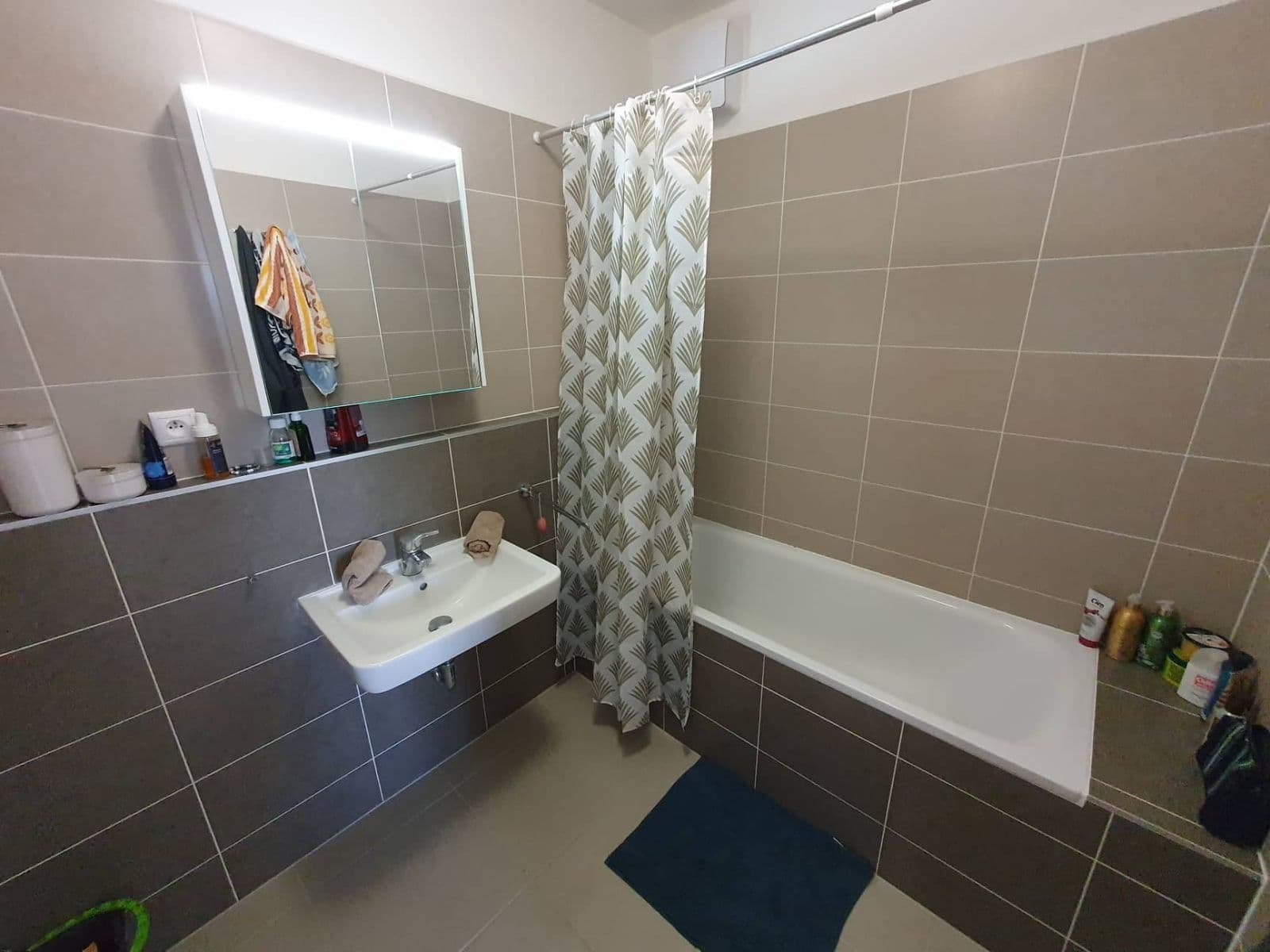 Prenájom bytu 2-izbový 61 m², Edvarda Beneše, Olomouc, Olomoucký kraj Prenájom bytu 2-izbový 61 m², Edvarda Beneše, Olomouc, Olomoucký kraj