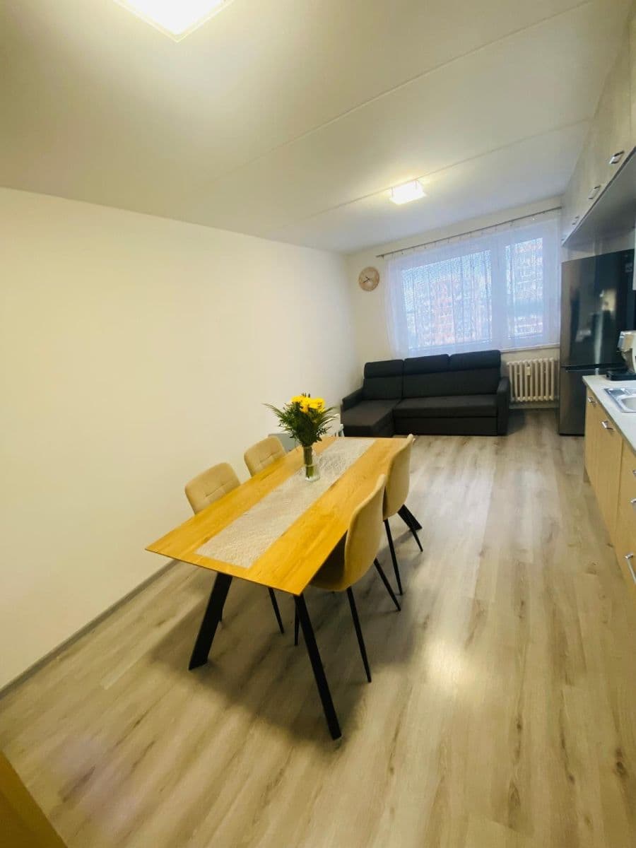 Predaj bytu 3-izbový 60 m², Průběžná, Milovice, Středočeský kraj Predaj bytu 3-izbový 60 m², Průběžná, Milovice, Středočeský kraj