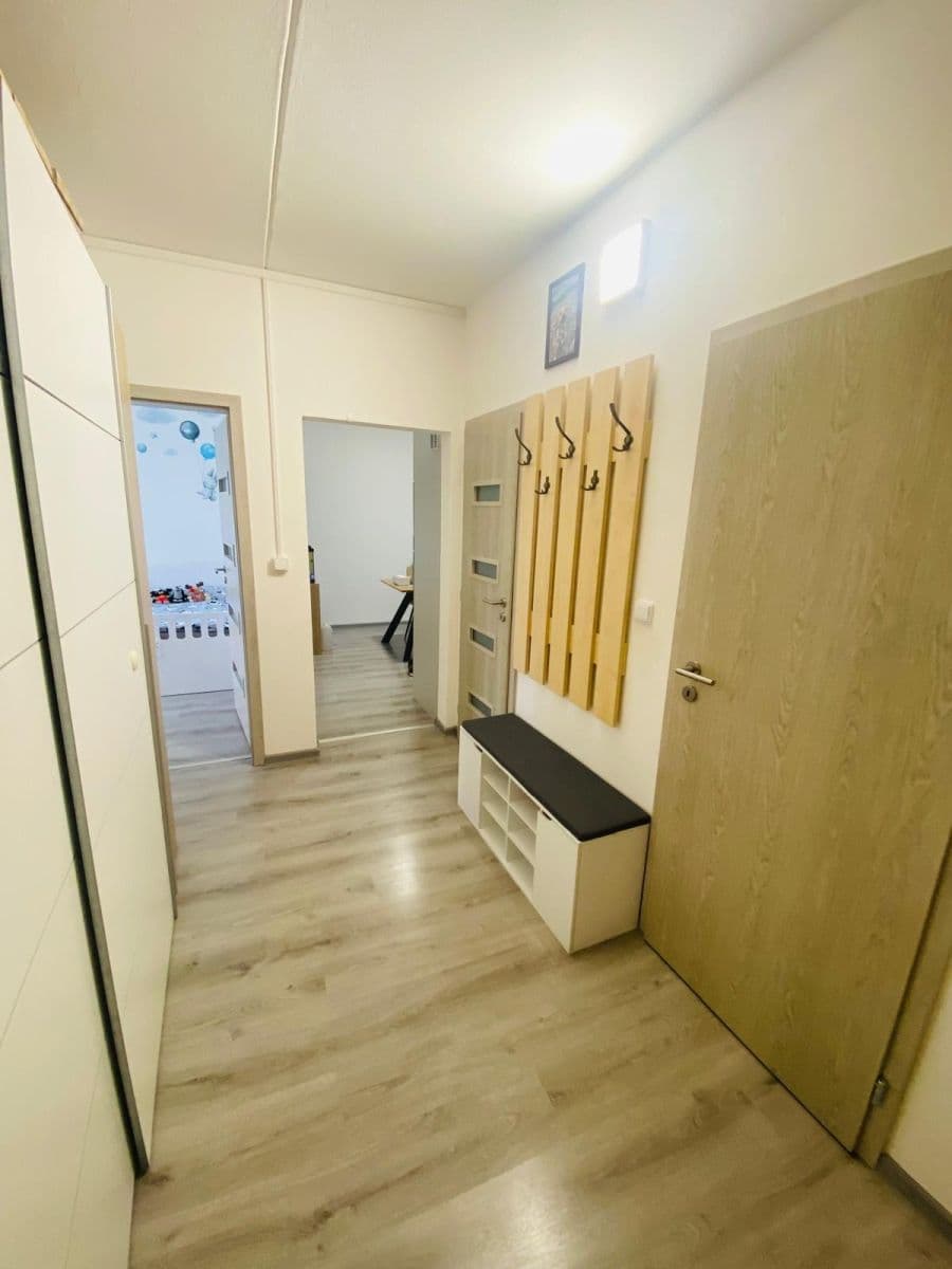 Predaj bytu 3-izbový 60 m², Průběžná, Milovice, Středočeský kraj Predaj bytu 3-izbový 60 m², Průběžná, Milovice, Středočeský kraj