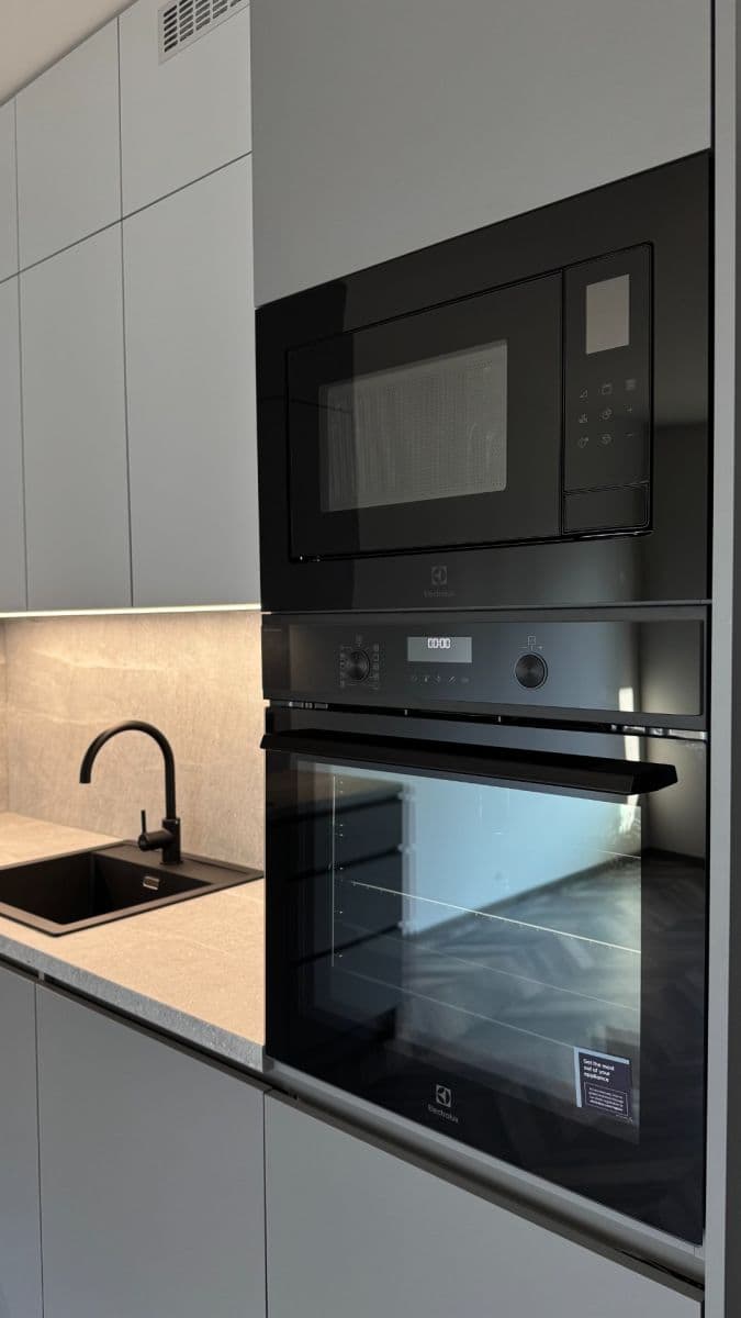 Prenájom bytu 1-izbový 36 m², Stejnosměrná, Praha, Praha Prenájom bytu 1-izbový 36 m², Stejnosměrná, Praha, Praha