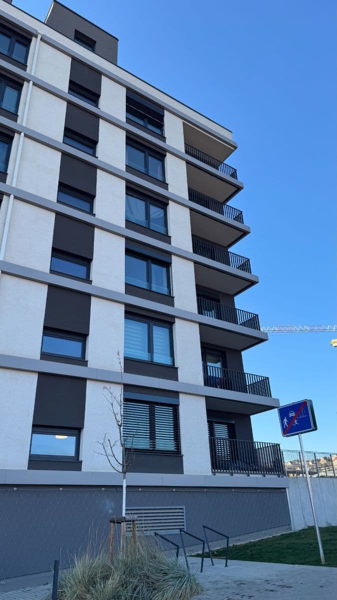 Prenájom bytu 1-izbový 36 m², Stejnosměrná, Praha, Praha Prenájom bytu 1-izbový 36 m², Stejnosměrná, Praha, Praha