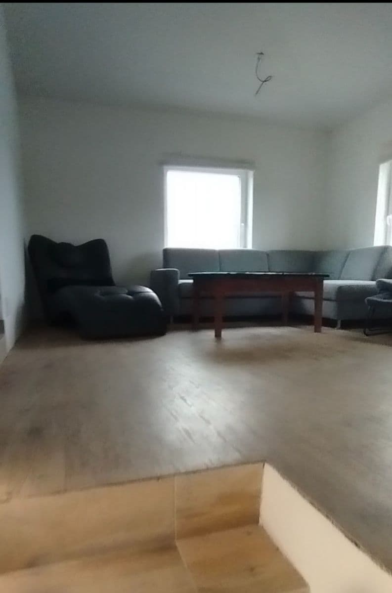 Prenájom bytu 5-izbový 97 m², Na Bečvě, Lipník nad Bečvou, Olomoucký kraj Prenájom bytu 5-izbový 97 m², Na Bečvě, Lipník nad Bečvou, Olomoucký kraj