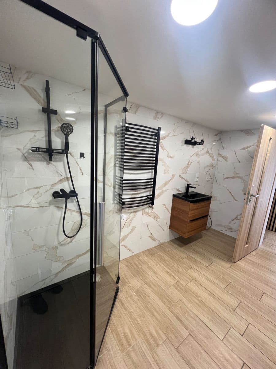 Prenájom bytu 4-izbový 125 m², Na Bečvě, Lipník nad Bečvou, Olomoucký kraj Prenájom bytu 4-izbový 125 m², Na Bečvě, Lipník nad Bečvou, Olomoucký kraj