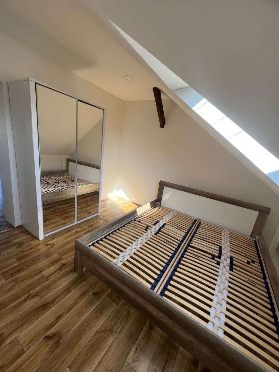 Prenájom bytu 4-izbový 125 m², Na Bečvě, Lipník nad Bečvou, Olomoucký kraj Prenájom bytu 4-izbový 125 m², Na Bečvě, Lipník nad Bečvou, Olomoucký kraj