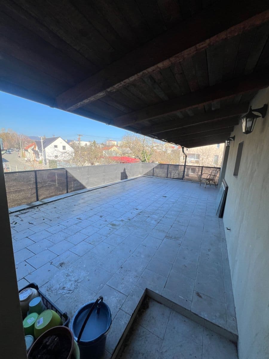 Prenájom bytu 4-izbový 125 m², Na Bečvě, Lipník nad Bečvou, Olomoucký kraj Prenájom bytu 4-izbový 125 m², Na Bečvě, Lipník nad Bečvou, Olomoucký kraj