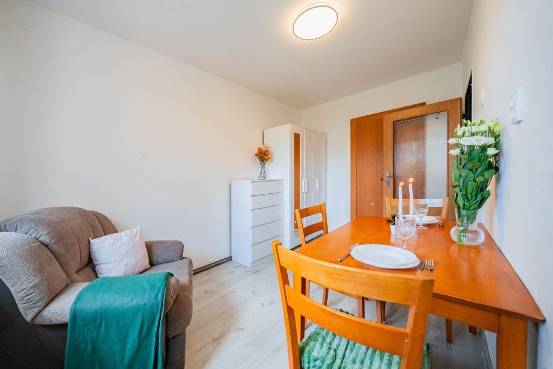 Predaj bytu 3-izbový 56 m², Za Obchody, Neratovice, Středočeský kraj Predaj bytu 3-izbový 56 m², Za Obchody, Neratovice, Středočeský kraj