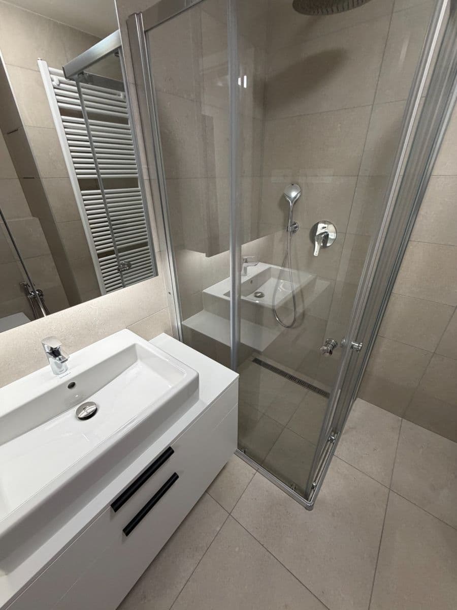 Prenájom bytu 2-izbový 50 m², Ke křížku, Kladno, Středočeský kraj Prenájom bytu 2-izbový 50 m², Ke křížku, Kladno, Středočeský kraj